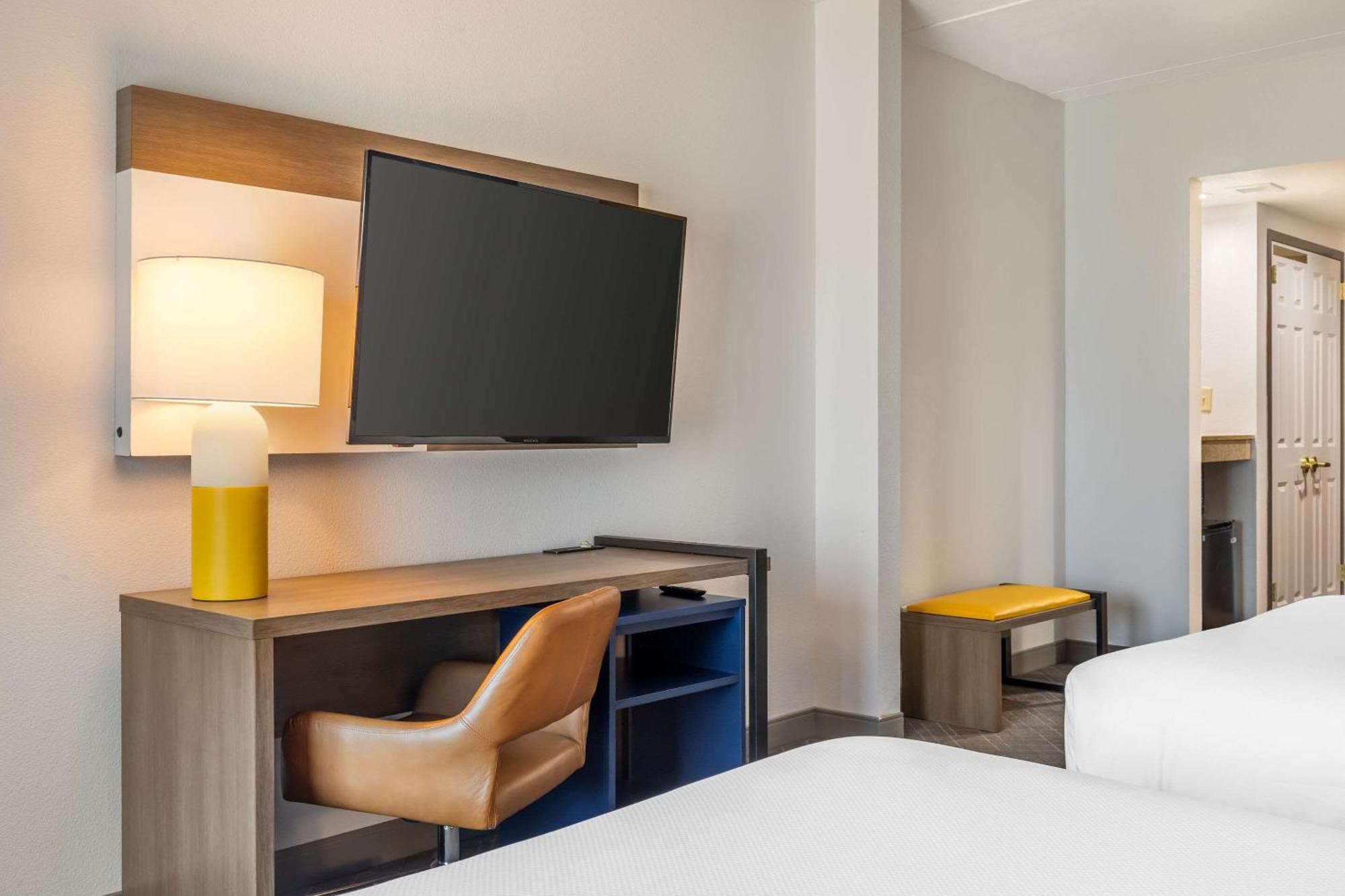 Comfort Inn & Suites Frisco East - Mckinney Экстерьер фото